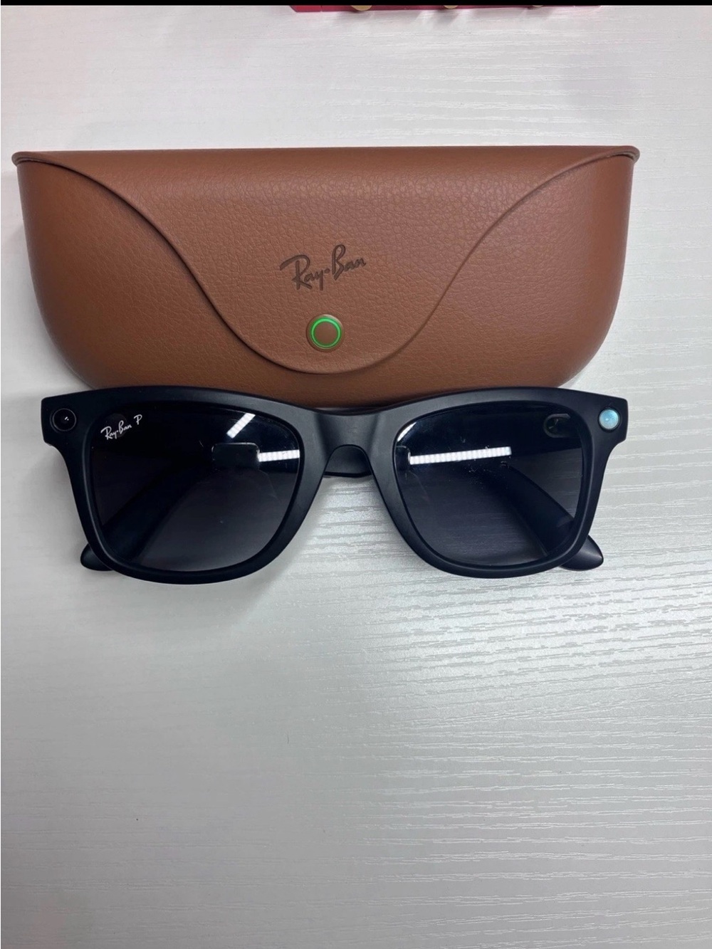 Ray-Ban Men’s Black Polarized Wayfarer Sunglasses Gen 2